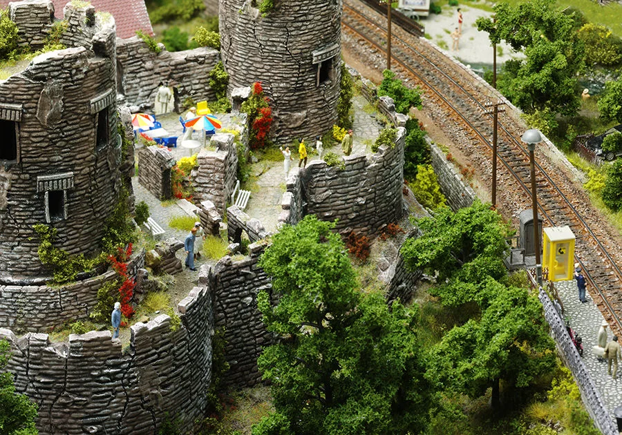 Romantische Burgruine – Modellbahn-Diorama, Ansicht 15