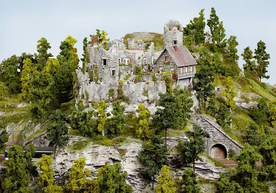 Romantische Burgruine – Modellbahn-Diorama, Ansicht 4